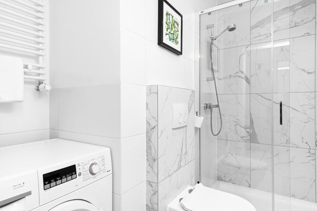 Apartment Walonska With Free Parking Wroclaw By Noclegi Renters Экстерьер фото